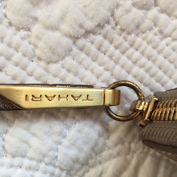 NEW Tahari Metallic Taupe Gray Wallet - Picture 3 of 8